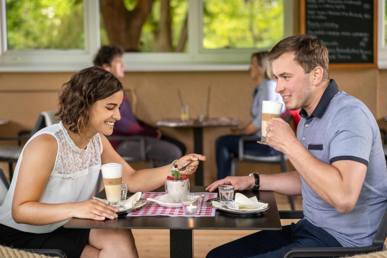 Hotel Bellevue Tlapak Podebrady Luaran gambar