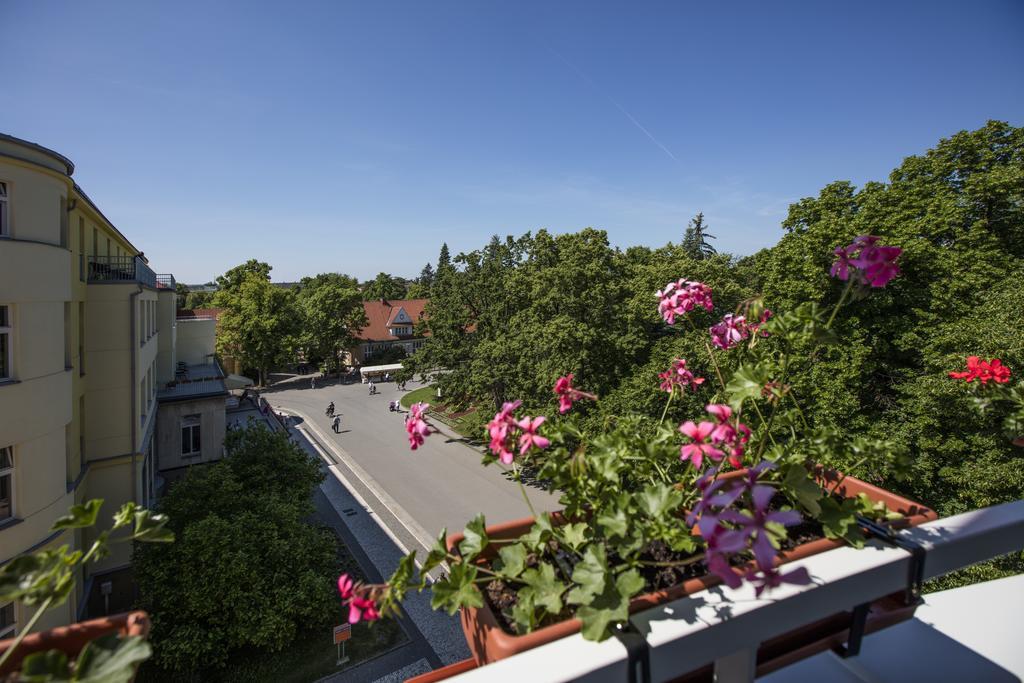 Hotel Bellevue Tlapak Podebrady Luaran gambar