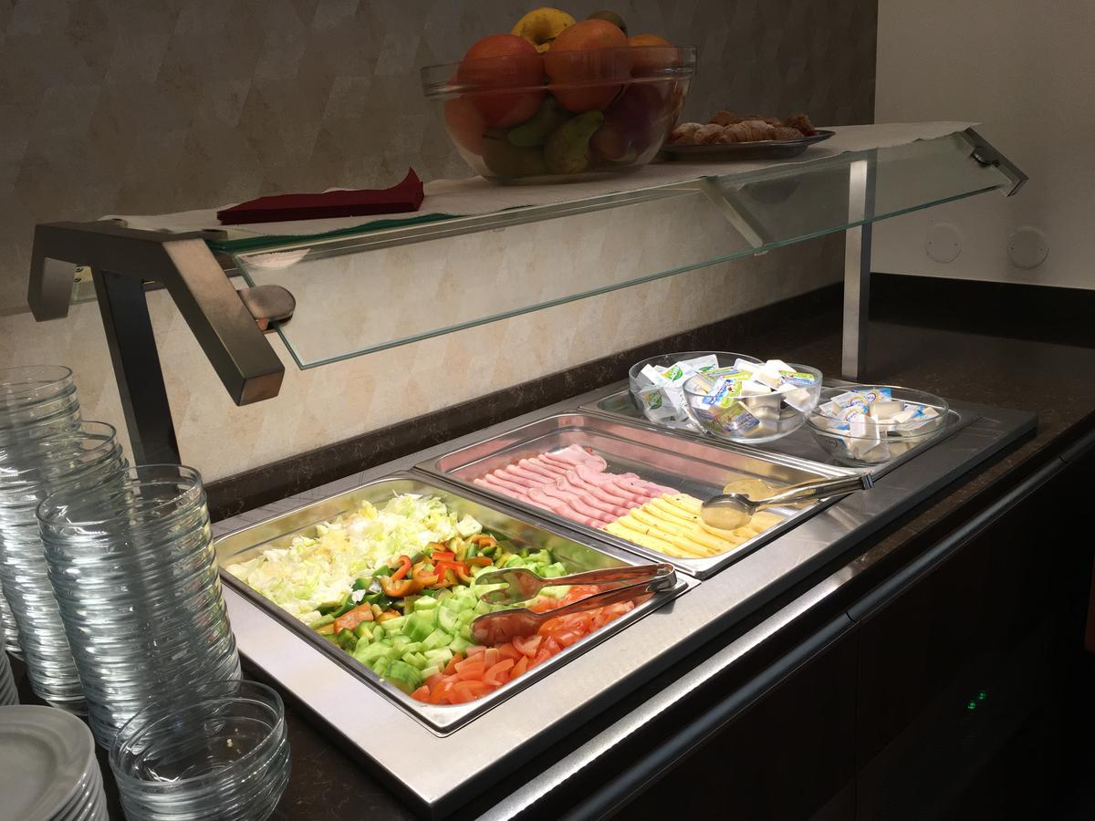 Hotel Bellevue Tlapak Podebrady Luaran gambar